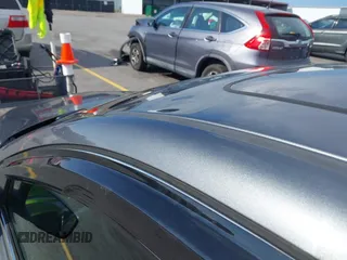 2014 Acura ILX z VIN 19VDE1F39EE002881, wystawiony jako IAAI lot #42270605 z przebiegiem 172 356 mil mil oraz . Historia ofert i sprzedaży dostępna na DreamBid. Obrazek 21.