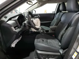 2023 Mitsubishi Outlander SE z VIN JA4J4UA86PZ057243, wystawiony jako Copart lot #53845105 z przebiegiem 8 628 mil mil oraz Szkoda całkowita • Salvage title. Historia ofert i sprzedaży dostępna na DreamBid. Obrazek 7.