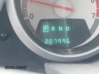 2009 Dodge Grand Caravan SXT z VIN 2D8HN54X69R593635, wystawiony jako IAAI lot #39235325 z przebiegiem 207 996 mil mil oraz . Historia ofert i sprzedaży dostępna na DreamBid. Obrazek 15.