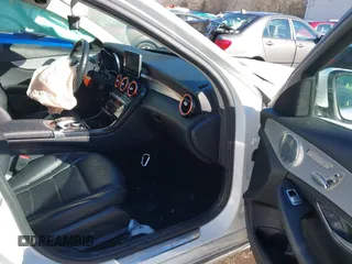 2015 Mercedes-Benz C-Class C 300 Luxury with VIN 55SWF4KB2FU006485, listed as a IAAI auction lot 41577703 with 116,099 mi miles. Bid and sale history available at carsss.com. Image 5.