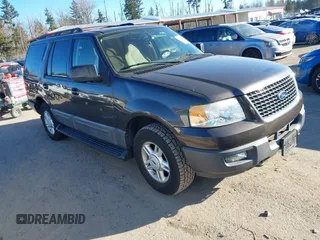 2005 Ford Expedition Special Service with VIN 1FMPU16595LA80279, listed as a IAAI auction lot 41562383 with 194,439 mi miles. Bid and sale history available at carsss.com. Image 1.