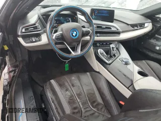 2017 BMW i8 z VIN WBY2Z2C39HV676797, wystawiony jako Copart lot #87025394 z przebiegiem 51 543 mil mil oraz Szkoda całkowita • Salvage title. Historia ofert i sprzedaży dostępna na DreamBid. Obrazek 8.
