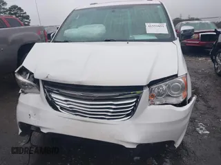 2016 Chrysler Town & Country Limited Platinum with VIN 2C4RC1GG7GR128503, listed as a IAAI auction lot 41551051 with 52,091 mi miles. Bid and sale history available at carsss.com. Image 6.