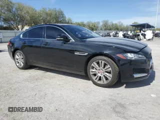 2016 Jaguar XF 35t Premium with VIN SAJBD4BV5GCY20923, listed as a Copart auction lot 57417954 with 63,238 mi miles and Salvage Title. Bid and sale history available at carsss.com. Image 4.