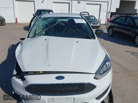 2018 Ford Focus S with VIN 1FADP3E2XJL270495, listed as a IAAI auction lot 41172305 with 47,197 mi miles. Bid and sale history available at carsss.com. Image 13.