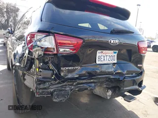 2019 Kia Sorento L with VIN 5XYPG4A30KG465482, listed as a IAAI auction lot 41811451 with 75,439 mi miles. Bid and sale history available at carsss.com. Image 12.