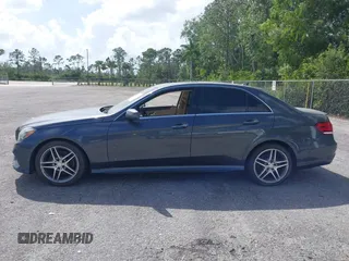 2016 Mercedes-Benz E-Class E 350 Sport with VIN WDDHF5KB7GB173418, listed as a IAAI auction lot 41956020 with 72,475 mi miles. Bid and sale history available at carsss.com. Image 15.