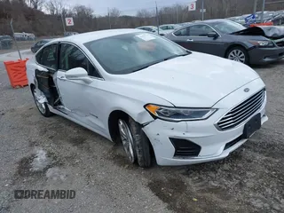 2019 Ford Fusion Hybrid SEL with VIN 3FA6P0MU3KR189612, listed as a IAAI auction lot 41422745 with 95,130 mi miles. Bid and sale history available at carsss.com. Image 1.