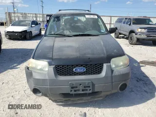 2005 Ford Escape XLS Value with VIN 1FMYU02Z35KB13600, listed as a Copart auction lot 71581184 with 187,747 mi miles and Salvage Title. Bid and sale history available at carsss.com. Image 5.