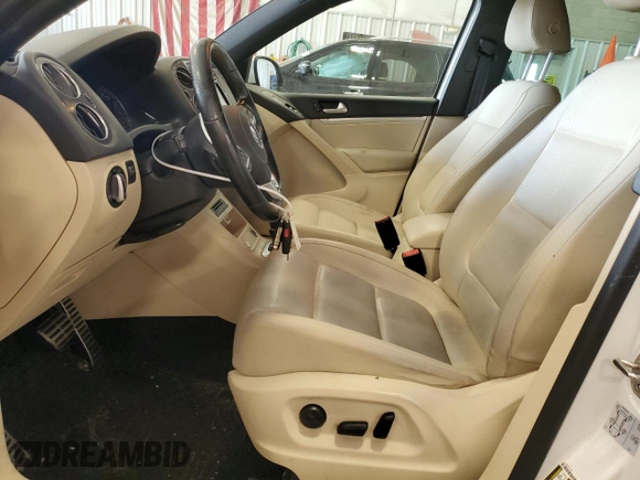 2016 Volkswagen Tiguan S with VIN WVGBV7AX0GW607632, listed as a Copart auction lot 47170495 with 85,628 mi miles and Clean Title. Bid and sale history available at DreamBid. Image 7.