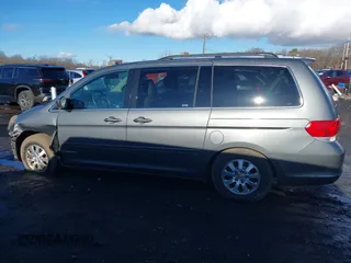 2008 Honda Odyssey EX-L with VIN 5FNRL38708B401000, listed as a IAAI auction lot 41149690 with 111,398 mi miles. Bid and sale history available at carsss.com. Image 14.