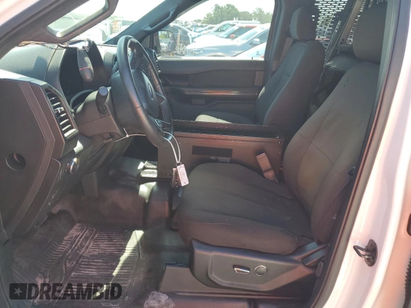 2019 Ford Expedition XL с VIN 1FMJU1FT1KEA12398, выставлен на аукционе Copart как лот 62321135 с пробегом 45 738 миль миль и На запчасти • Non repairable. История ставок и продаж доступна на DreamBid. Изображение 7.