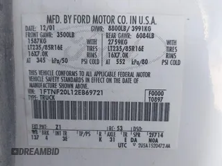 2002 Ford Super Duty F-250 XL with VIN 1FTNF20L12EB69721, listed as a IAAI auction lot 41324860 with 232,751 mi miles. Bid and sale history available at carsss.com. Image 9.