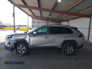 2023 Toyota RAV4 Hybrid XLE с VIN 4T3RWRFV4PU096489, выставлен на аукционе IAAI как лот 42587445 с пробегом 38 634 миль миль и . История ставок и продаж доступна на DreamBid. Изображение 14.