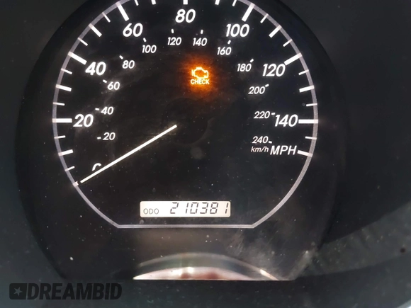 2007 Lexus RX 350 with VIN JTJGK31U270006689, listed as a IAAI auction lot 41638323 with 210,381 mi miles. Bid and sale history available at carsss.com. Image 15.