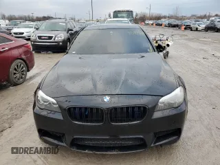 2014 BMW M5 z VIN WBSFV9C59ED097862, wystawiony jako Copart lot #85719684 z przebiegiem Nie podano mil oraz Szkody całkowita. Historia ofert i sprzedaży dostępna na DreamBid. Obrazek 5.