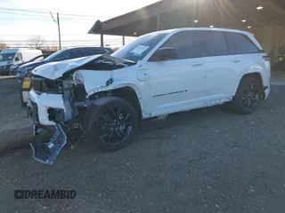 2024 Jeep Grand Cherokee with VIN 1C4RJYB63R8510782, listed as a IAAI auction lot 40878374 with 2,396 mi miles and . Bid and sale history available at DreamBid. Image 2.