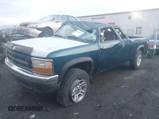 1993 Dodge Dakota with VIN 1B7GG23X7PS200435, listed as a IAAI auction lot 41060856 with 249,117 mi miles. Bid and sale history available at carsss.com. Image 2.