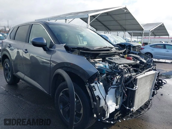 2025 Nissan Rogue SV with VIN JN8BT3BA5SW005433, listed as a IAAI auction lot 41547608 with 516 mi miles. Bid and sale history available at carsss.com. Image 1.