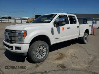2019 Ford F-350 XL с VIN 1FT8W3BTXKEF62424, выставлен на аукционе Copart как лот 54877605 с пробегом 212 716 миль миль и Списание • Salvage title. История ставок и продаж доступна на DreamBid. Изображение 1.