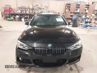 2015 BMW 3 Series 328i xDrive z VIN WBA3B3G56FNT19714, wystawiony jako IAAI lot #41831494 z przebiegiem 107 318 mil mil oraz . Historia ofert i sprzedaży dostępna na DreamBid. Obrazek 12.