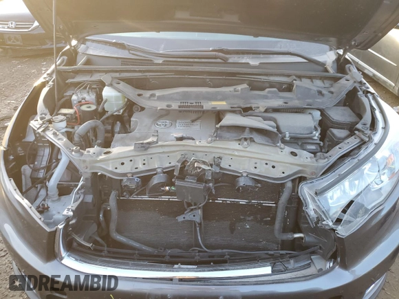 2016 Toyota Highlander Hybrid Limited with VIN 5TDDCRFH2GS019702, listed as a Copart auction lot 68250862 with 50,856 mi miles. Bid and sale history available at carsss.com. Image 12.