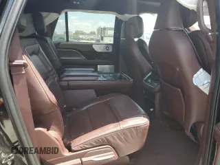 2020 Lincoln Navigator Black Label z VIN 5LMJJ3TTXLEL16191, wystawiony jako Copart lot #56931005 z przebiegiem 53 251 mil mil oraz Szkody całkowita. Historia ofert i sprzedaży dostępna na DreamBid. Obrazek 11.