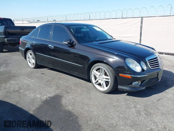 2007 Mercedes-Benz E-Class 3.5L with VIN WDBUF87X67X222236, listed as a IAAI auction lot 41991958 with 158,735 mi miles. Bid and sale history available at carsss.com. Image 1.