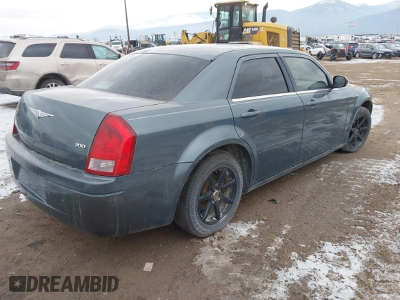2005 Chrysler 300 with VIN 2C3JA43R85H662855, listed as a IAAI auction lot 41061588 with 1 mi miles. Bid and sale history available at carsss.com. Image 4.