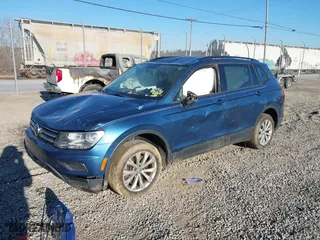 2019 Volkswagen Tiguan S with VIN 3VV0B7AX6KM067699, listed as a IAAI auction lot 41634351 with 181,093 mi miles. Bid and sale history available at carsss.com. Image 18.