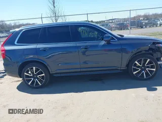 2020 Volvo XC90 Momentum with VIN YV4A22PK3L1535353, listed as a IAAI auction lot 41814583 with 90,073 mi miles. Bid and sale history available at carsss.com. Image 14.
