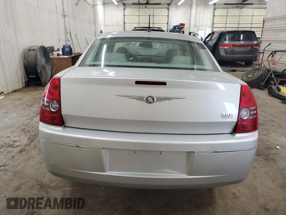 2008 Chrysler 300 Touring with VIN 2C3LA53G48H225064, listed as a Copart auction lot 50989645 with 115,409 mi miles and Clean title. Bid and sale history available at DreamBid. Image 6.