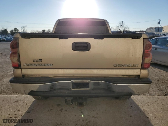 2005 Chevrolet Silverado 1500 Z71 with VIN 2GCEK19B751236277, listed as a Copart auction lot 84392954 with 197,135 mi miles and Clean Title. Bid and sale history available at carsss.com. Image 6.
