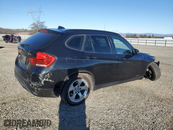 2015 BMW X1 sDrive28i with VIN WBAVM1C52FV315768, listed as a Copart auction lot 44970185 with 117,045 mi miles and Salvage Title. Bid and sale history available at carsss.com. Image 3.