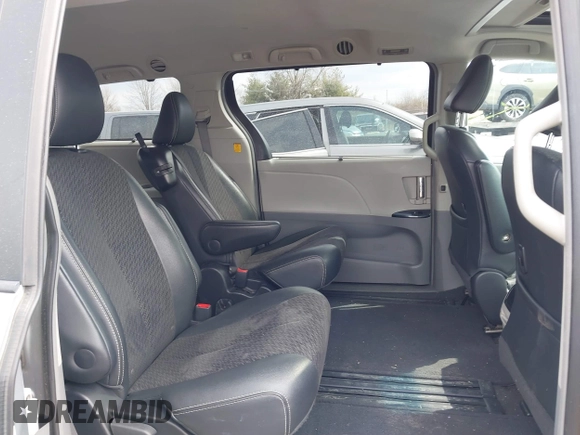 2011 Toyota Sienna SE with VIN 5TDXK3DC1BS096963, listed as a IAAI auction lot 41676328 with 168,436 mi miles. Bid and sale history available at carsss.com. Image 8.