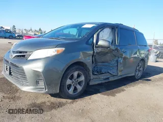 2018 Toyota Sienna LE Auto Access Seat with VIN 5TDKZ3DC5JS932357, listed as a IAAI auction lot 41332285 with 120,559 mi miles. Bid and sale history available at carsss.com. Image 14.