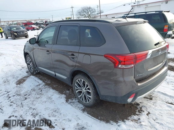 2016 Mitsubishi Outlander SE with VIN JA4AZ3A33GZ051271, listed as a IAAI auction lot 41161321 with 61,306 mi miles and . Bid and sale history available at DreamBid. Image 3.