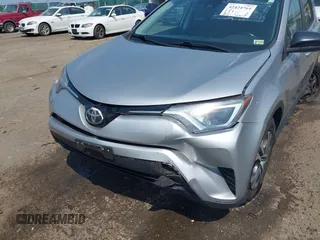 2018 Toyota RAV4 LE с VIN 2T3BFREV9JW854823, выставлен на аукционе IAAI как лот 42424764 с пробегом 48 727 миль миль и . История ставок и продаж доступна на DreamBid. Изображение 19.