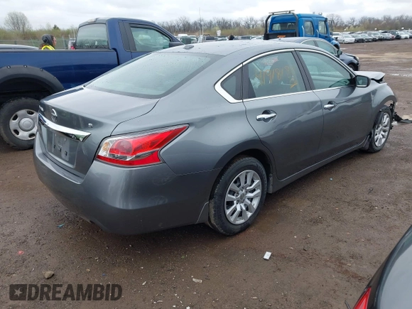 2015 Nissan Altima 2.5 S with VIN 1N4AL3AP4FC145273, listed as a IAAI auction lot 41918180 with 136,239 mi miles. Bid and sale history available at carsss.com. Image 4.
