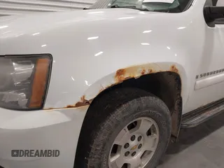 2008 Chevrolet Suburban Commercial with VIN 1GNFK16348J196002, listed as a IAAI auction lot 41378119 with 287,078 mi miles. Bid and sale history available at carsss.com. Image 13.