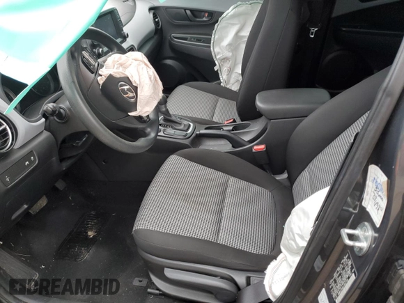 2020 Hyundai Kona SE with VIN KM8K12AAXLU467704, listed as a Copart auction lot 46981715 with 0 mi miles and Salvage Title. Bid and sale history available at carsss.com. Image 7.