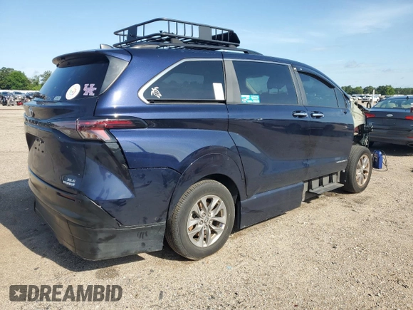 2024 Toyota Sienna XLE with VIN 5TDJSKFC5RS117675, listed as a Copart auction lot 59959235 with 21,541 mi miles and Non repairable. Bid and sale history available at DreamBid. Image 3.