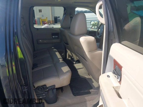 2008 Ford F-150 XLT z VIN 1FTPW14V28FB87601, wystawiony jako IAAI lot #42672726 z przebiegiem 220 203 mil mil oraz . Historia ofert i sprzedaży dostępna na DreamBid. Obrazek 8.