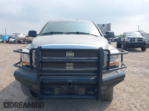 2006 Dodge 2500 SLT z VIN 1D7KS28C56J235984, wystawiony jako IAAI lot #42232600 z przebiegiem 366 134 mil mil oraz . Historia ofert i sprzedaży dostępna na DreamBid. Obrazek 12.