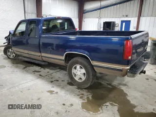 1998 Chevrolet Silverado 1500 with VIN 1GCEK19R1WE147639, listed as a Copart auction lot 55792545 with 193,501 mi miles and Salvage Title. Bid and sale history available at DreamBid. Image 2.
