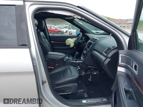 2019 Ford Explorer Platinum с VIN 1FM5K8HT7KGA06333, выставлен на аукционе IAAI как лот 42094006 с пробегом 91 620 миль миль и . История ставок и продаж доступна на DreamBid. Изображение 5.