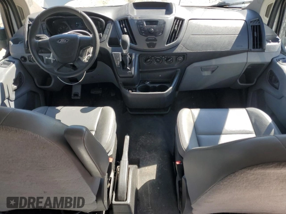 2016 Ford Transit Cargo z VIN 1FTYR1ZM3GKA64620, wystawiony jako Copart lot #44920645 z przebiegiem 132 952 mil mil oraz Szkoda całkowita • Salvage title. Historia ofert i sprzedaży dostępna na DreamBid. Obrazek 8.