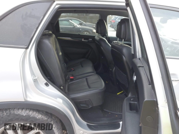 2015 Kia Sorento LX with VIN 5XYKTCA60FG639261, listed as a IAAI auction lot 41255907 with 133,665 mi miles and . Bid and sale history available at DreamBid. Image 8.