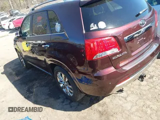 2013 Kia Sorento SX with VIN 5XYKW4A28DG356596, listed as a IAAI auction lot 41815249 with 160,969 mi miles. Bid and sale history available at carsss.com. Image 3.