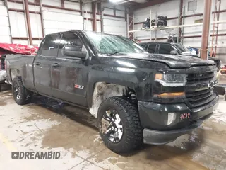 2017 Chevrolet Silverado 1500 LT with VIN 1GCVKREC3HZ183876, listed as a IAAI auction lot 41404639 with 122,367 mi miles. Bid and sale history available at carsss.com. Image 1.